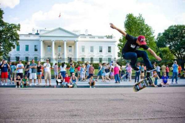 Game of Skate - przed białym domem Game of Skate - przed białym domem