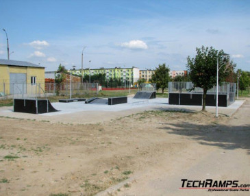 Trzy nowe małe skateparki