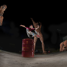 ALDRIN GARCIA - GIANT STATUES WITH A SKATEBOARD TRICK