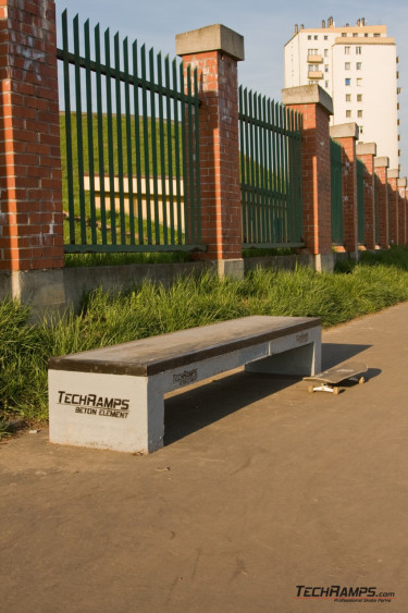 Betonowe boxy Techramps - Kraków Airport - 1