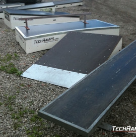 Es Game Of SKATE  i przeszkody Techramps