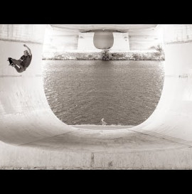 Etnies "Barge the Bloc" Video