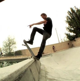 GREYSON FLETCHER FLIP BOWL SESSION