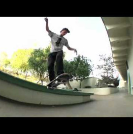 Josh Matthews w HUF