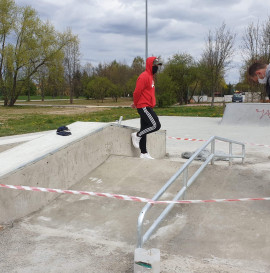 Kolejny park który woła o pomstę do nieba