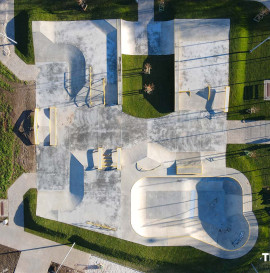 Skatepark betonowy - Wrocław ul. Ślężna