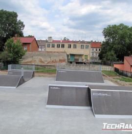 Skatepark w Dębnie