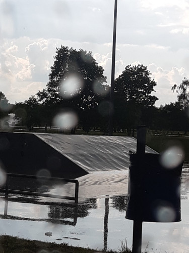 Tarnobrzeg skatepark bubel