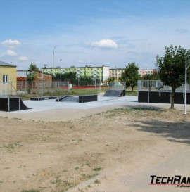 Trzy nowe małe skateparki