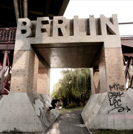 Visualtraveling - East meets West Berlin
